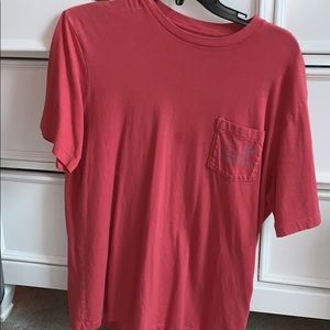 MEN’S VINEYARD VINE T-SHIRT
